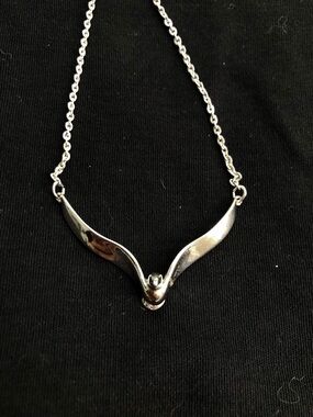 Vintage Sarah Coventry Flying Bird Necklace